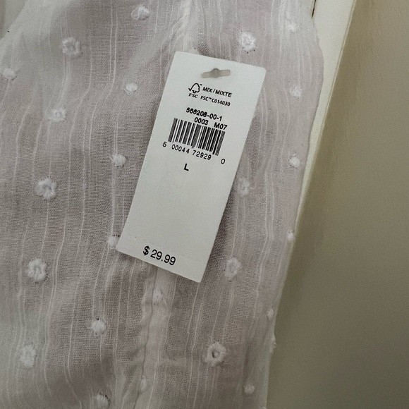 NWT | Old Navy | White Eyelet Top | Large - Picture 6 of 6